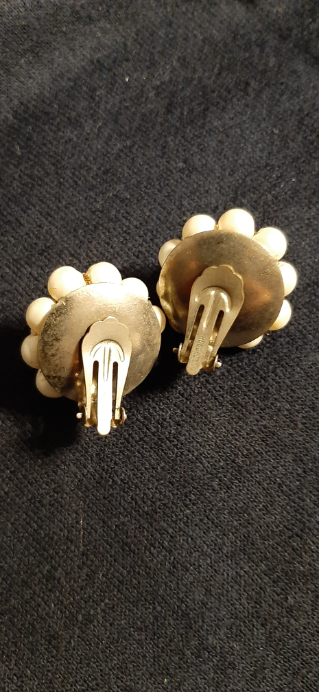 Vintage Cluster Clip-On Earrings. - photo 3