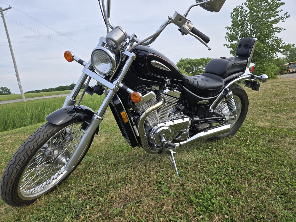 Suzuki Motorcycle - photo 3