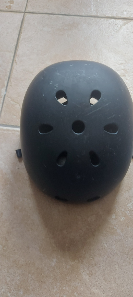 Mad Gear Skateboard & Helmet (Cash only) - photo 5
