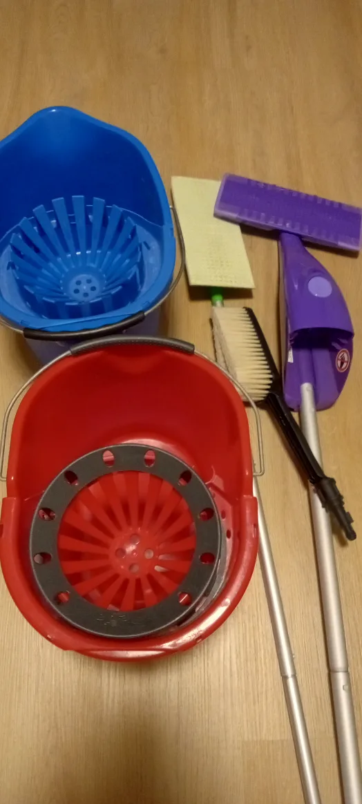 New cleaning stuffs $,15. thumbnail