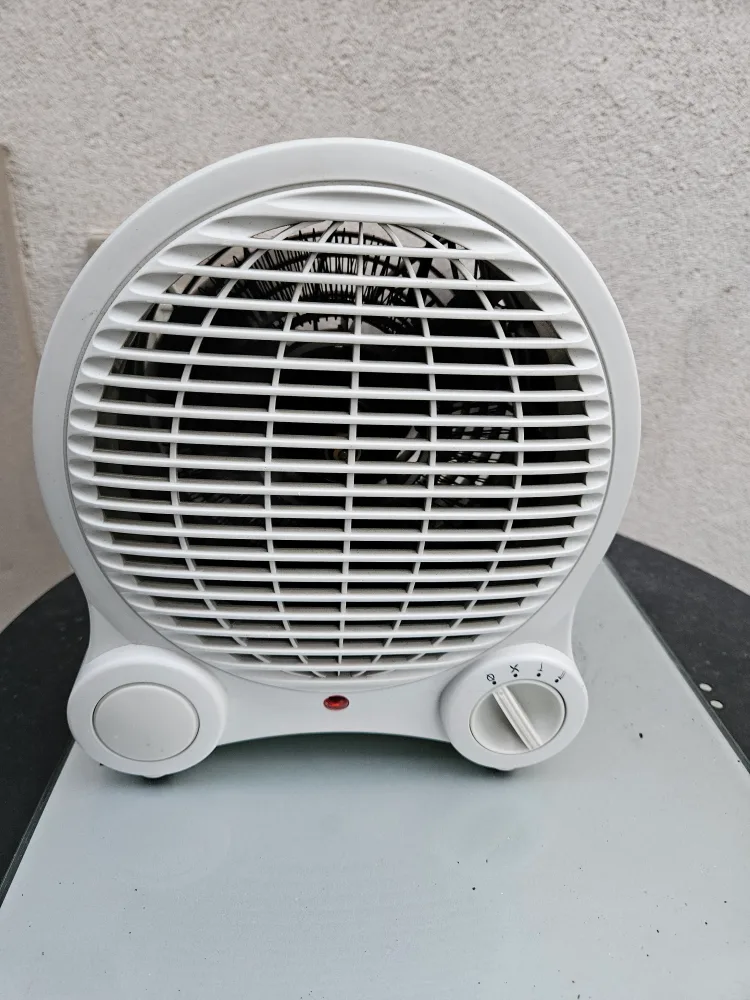 Airworks Personal Space Heater thumbnail