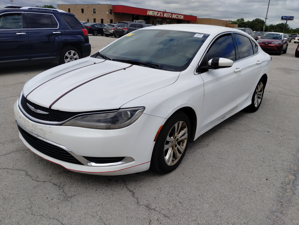 2015 Chrysler 200 - photo 2