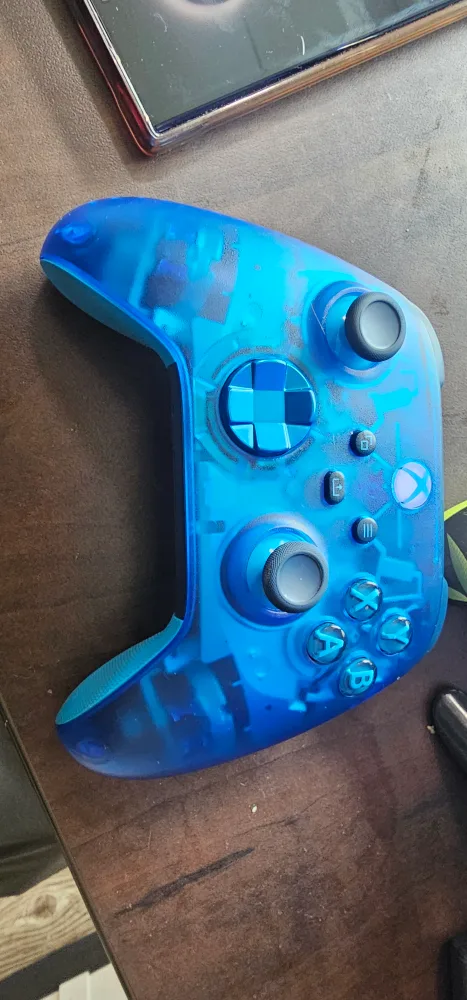 LOOKING TO TRADE Xbox Series X Console with 2 controllers custom image indicator(4)