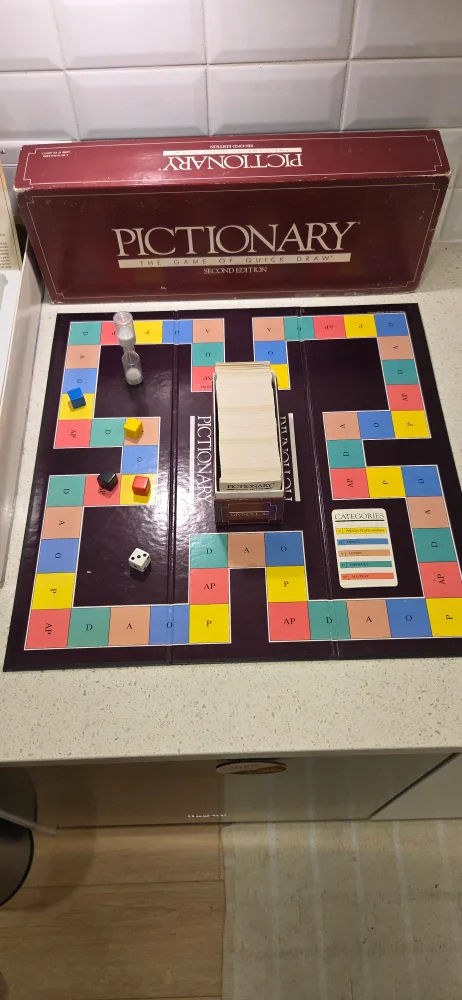 Pictionary Second Edition Board Game thumbnail