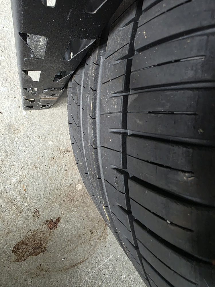 285/30ZR19 98Y Tire - photo 2