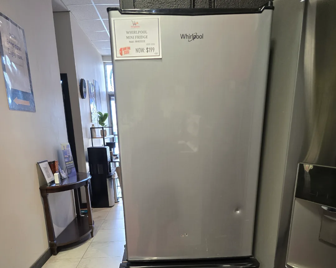 Whirlpool Mini Fridge - WHR15S1E thumbnail