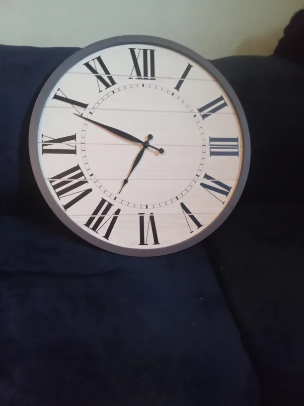 Round Wall Clock thumbnail