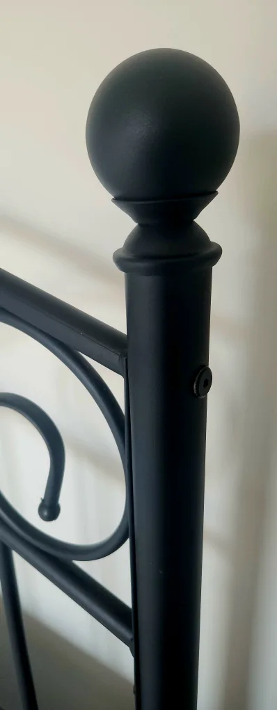 Black Metal Bed Frame image indicator(4)