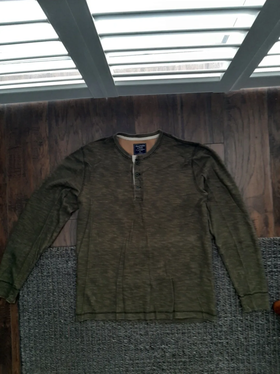 Abercrombie & Fitch Olive Green Henley - M image indicator(3)