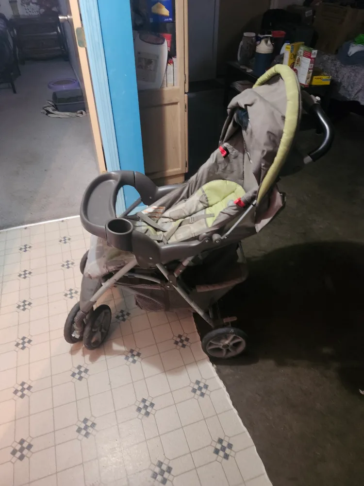 Graco Stroller - Gently Used thumbnail