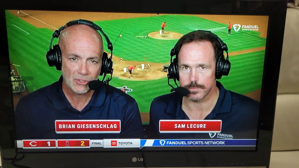 LG 32" TV image indicator(2)