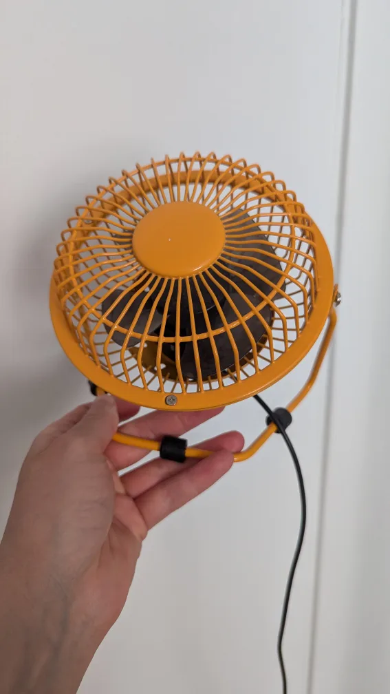 Small USB-Powered Desk Fan image indicator(2)