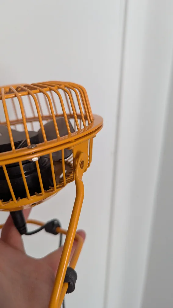 Small USB-Powered Desk Fan image indicator(3)