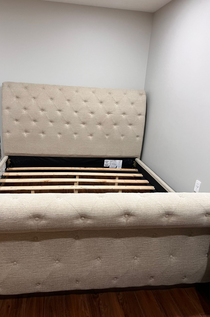 Ashley Upholstered Tufted Bed Frame - King - photo 2