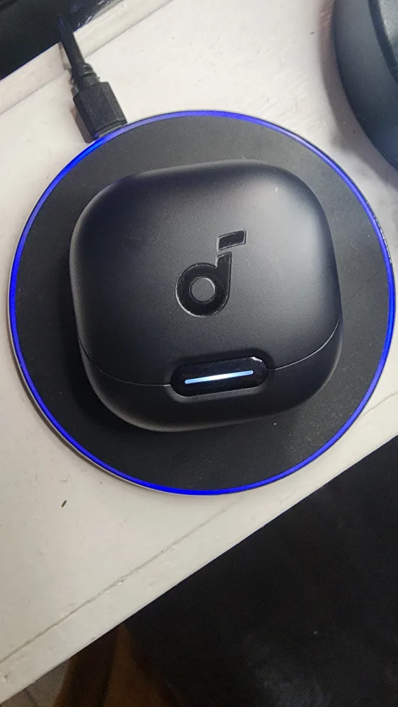 Anker Soundcore liberty 4 NC with extra left earbud thumbnail