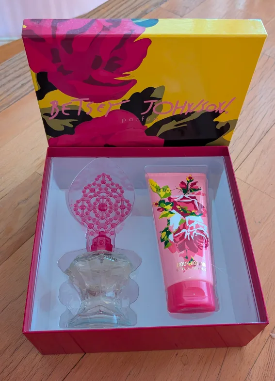 Betsey Johnson Perfume Gift Set thumbnail