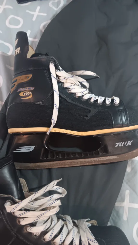 Bauer Supreme 1000 Ice Skates thumbnail