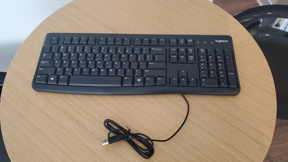 Logitech K120 Keyboard - Brand New! image indicator(2)