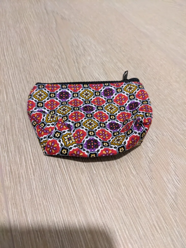 Small patterned coin purse thumbnail