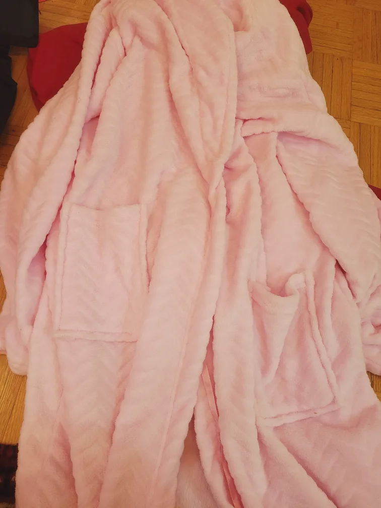 FREE Red & Pink Robes thumbnail
