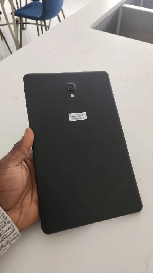 Samsung Galaxy Tab A8 - Excellent 10.5" 32gb with Simslot thumbnail