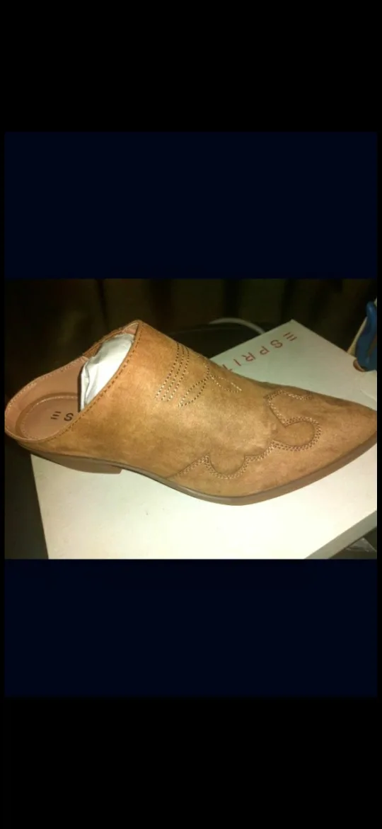 UGG Shoes or Boots or other shoes each Different Price image indicator(6)