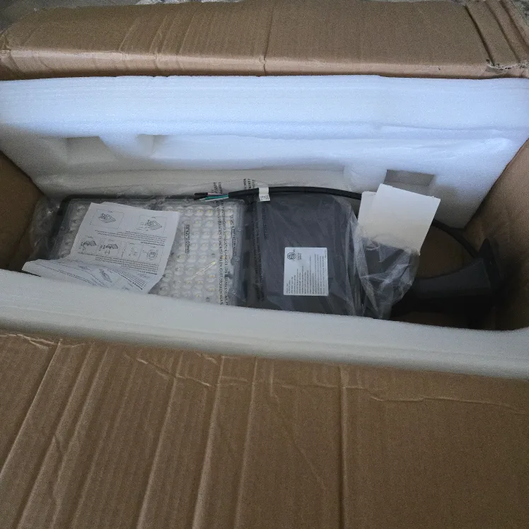 LED Parking Lot Lights – 300W, 2-Pack, Dusk to Dawn image indicator(4)