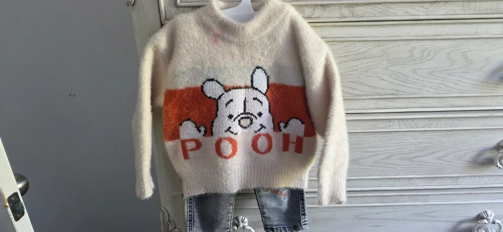 R&W Denim Jeans & Winnie the Pooh Sweater image indicator(6)
