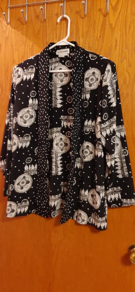 Alfred Dunner Black Patterned Blazer- Size 10 thumbnail