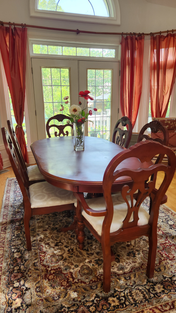 Dining room table