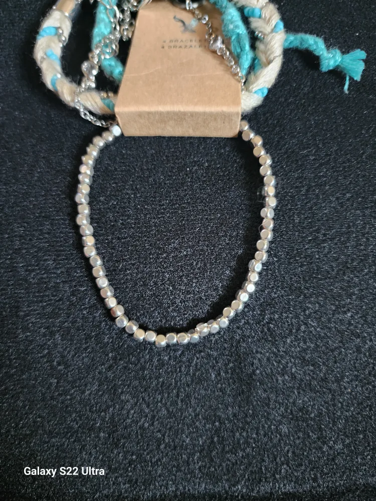 American Eagle Bracelet Set image indicator(2)