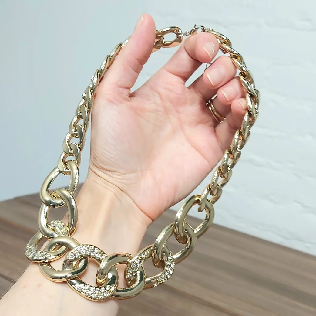 trade or $1! 🛍 Dynamite statement necklace thumbnail