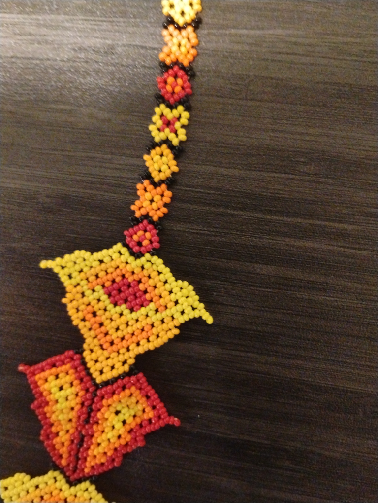 Handmade Huichol Beaded Flower Garland - photo 3