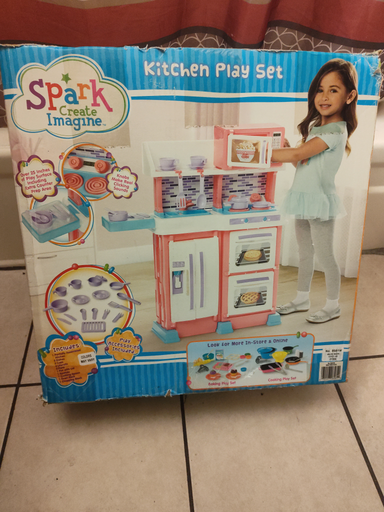 Kitchen Play Set (IN BOX NEVER OPENED)