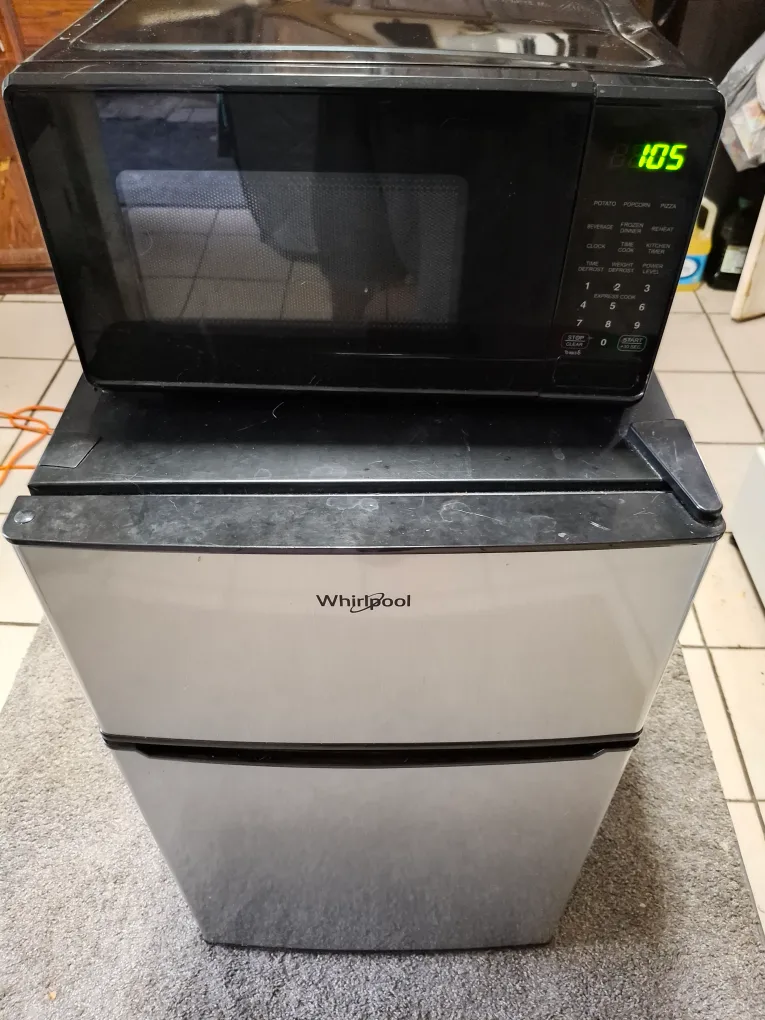 Whirlpool Compact Refrigerator & Microwave Combo thumbnail