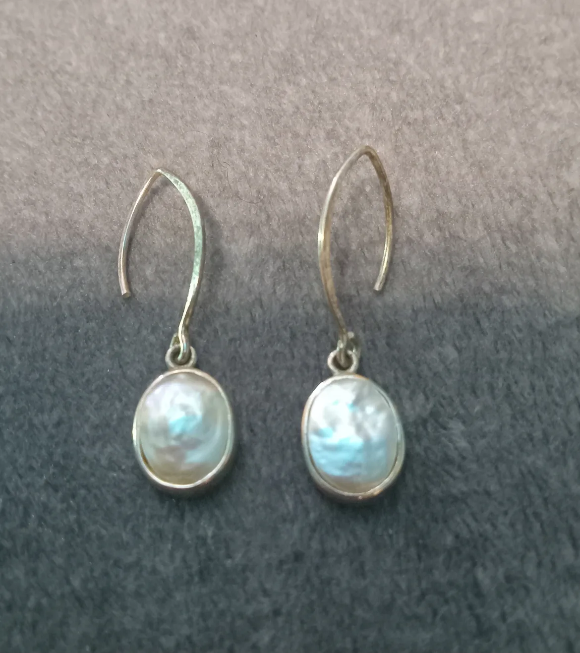 Mother of Pearl Earrings thumbnail