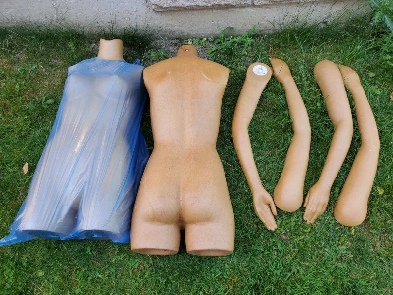 Retail Professional Mannequin and Parts image indicator(3)