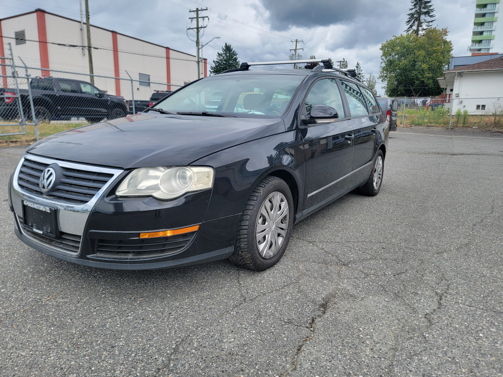 Volkswagen Passat Wagon - Black