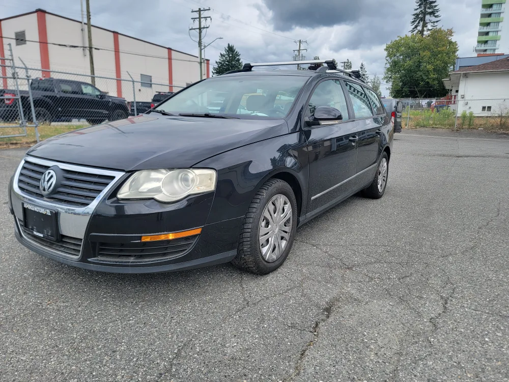 Volkswagen Passat Wagon - Black thumbnail