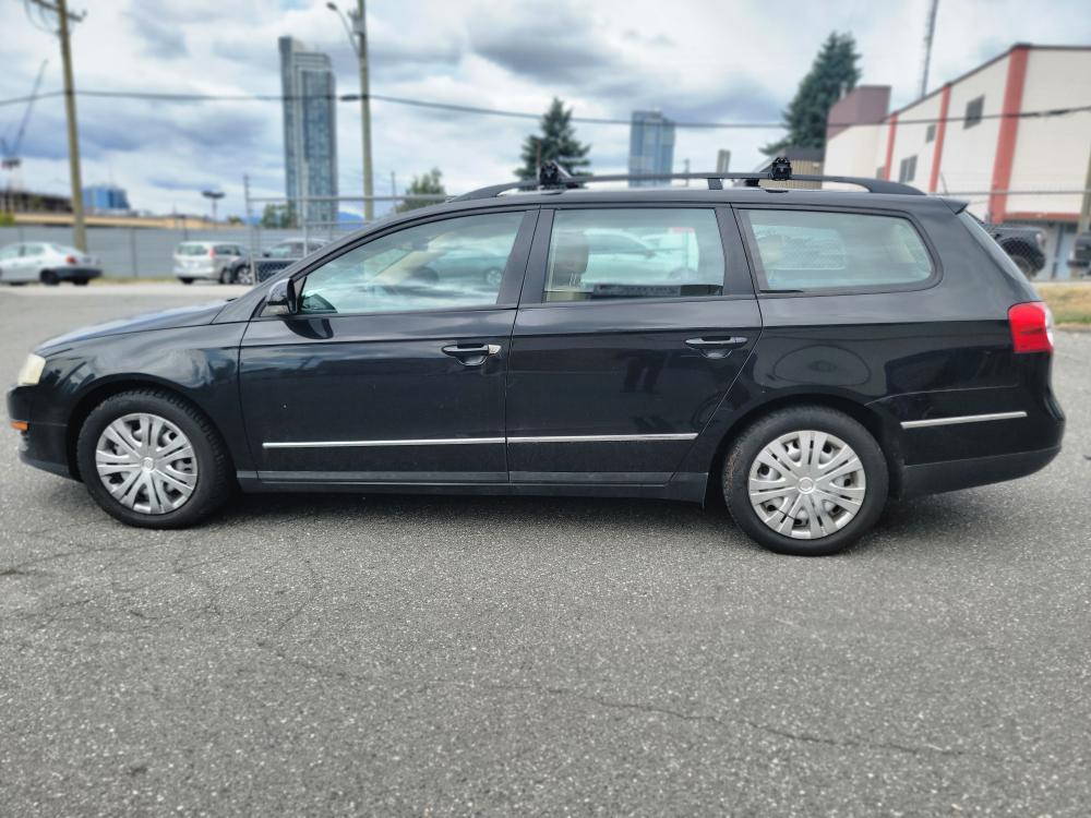 Volkswagen Passat Wagon - Black - photo 5