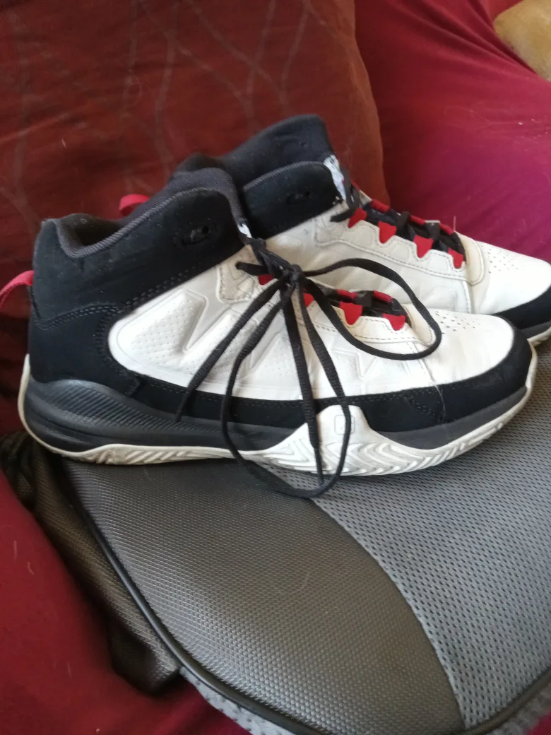 Athletic Works Men's High Top Sneakers image indicator(3)