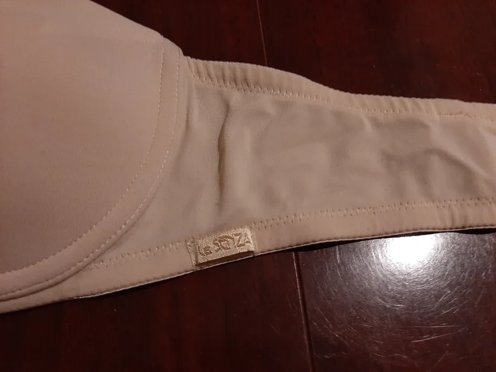 36A Strapless La Senza  Bra - Beige - Excellent Condition image indicator(3)