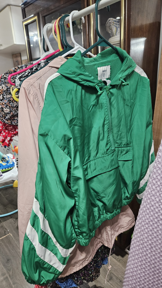 Assorted Women's Clothing - photo 5