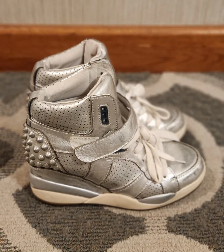 Silver Marc Ecko Wedge Sneakers image indicator(3)