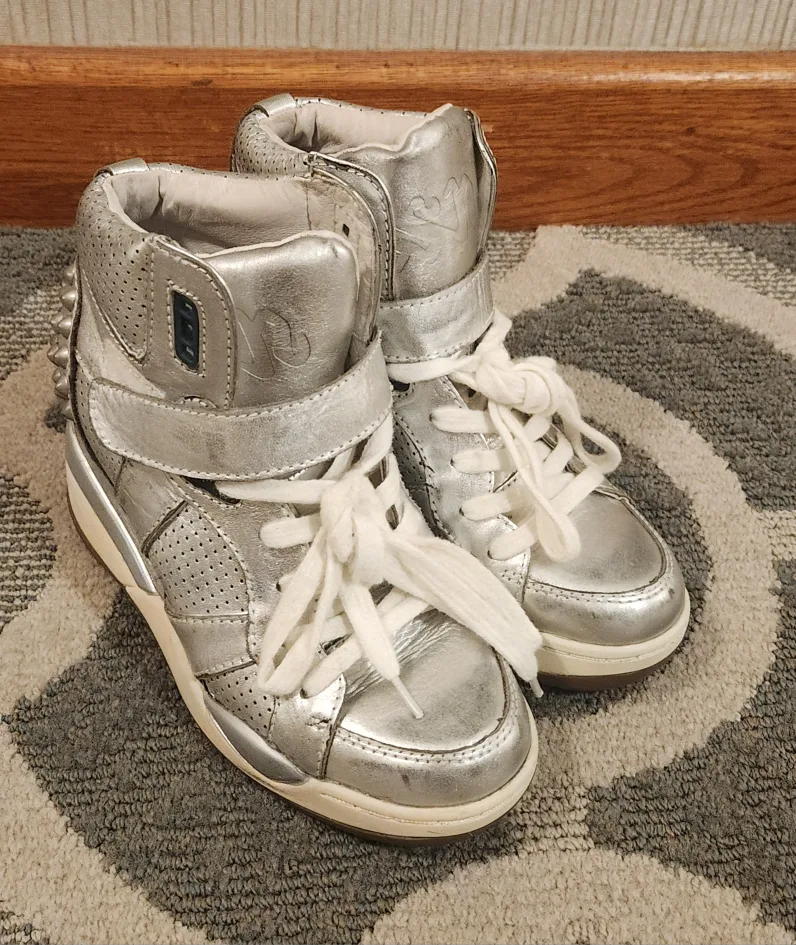 Silver Marc Ecko Wedge Sneakers image indicator(4)