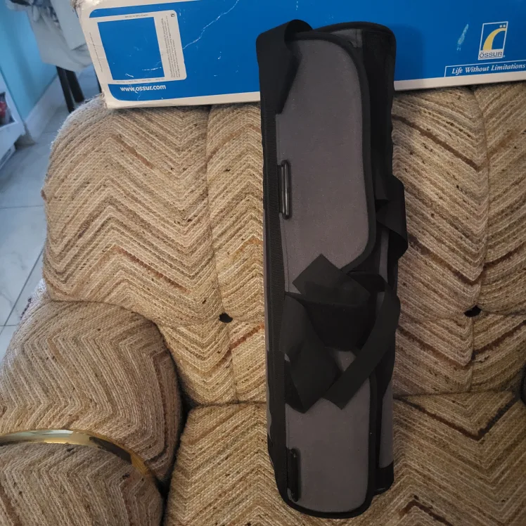Össur Knee Brace - Universal Size thumbnail