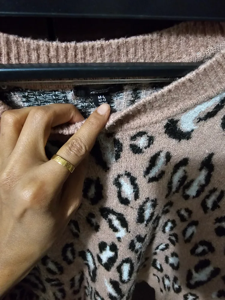 🥕 Ardene Leopard Print Sweater - Size M/L thumbnail