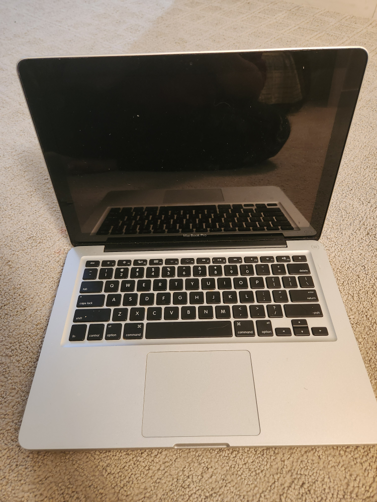 Apple MacBook Pro - photo 2