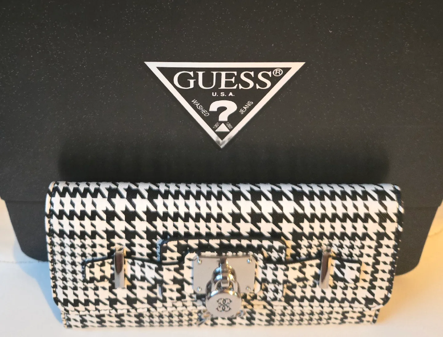GUESS Leather Houndstooth Wallet