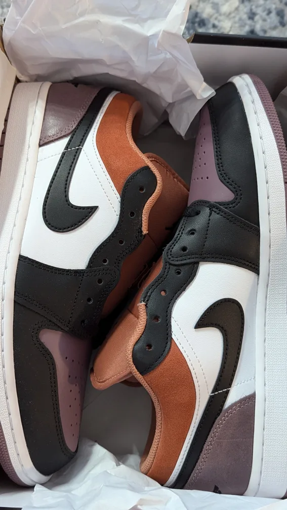 Nike Air Jordan 1 Low SE Atmosphere Grey US10 thumbnail